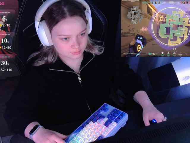 AlinaAdams webcam