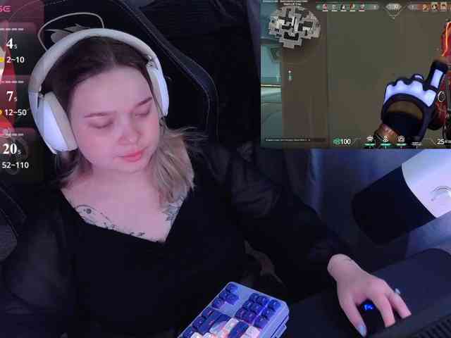 AlinaAdams AlinaAdams