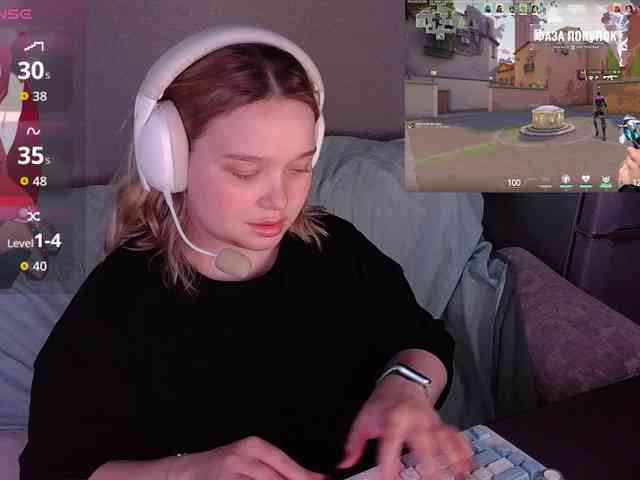 AlinaAdams webcam