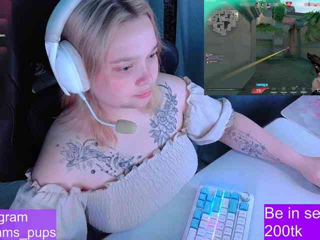 AlinaAdams webcam