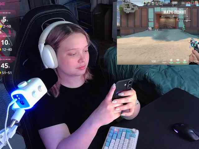 AlinaAdams webcam