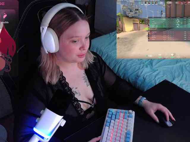 AlinaAdams webcam