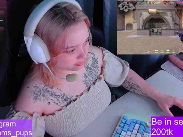 AlinaAdams webcam