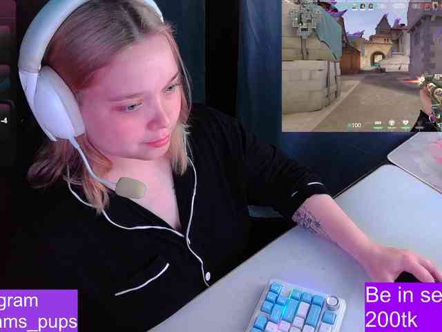 AlinaAdams webcam