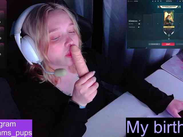 AlinaAdams webcam