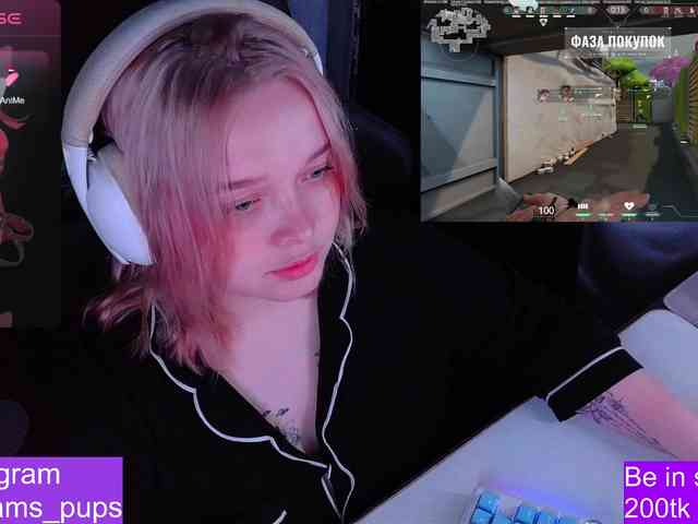AlinaAdams webcam