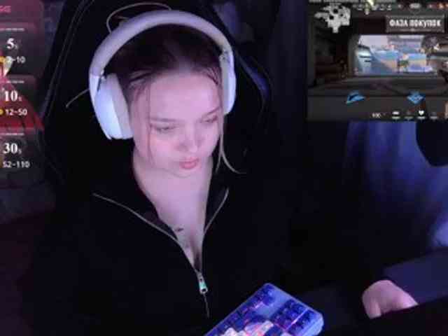 AlinaAdams webcam