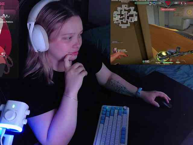 AlinaAdams webcam