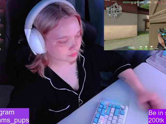 AlinaAdams webcam