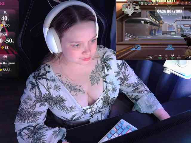 AlinaAdams webcam