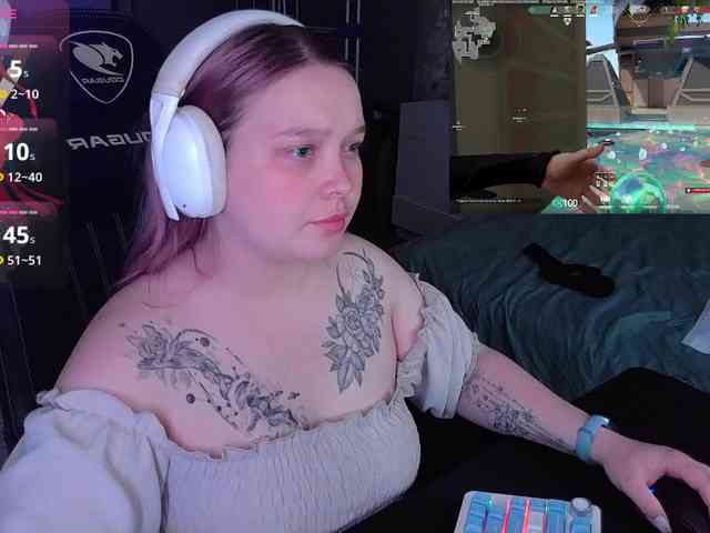 AlinaAdams webcam