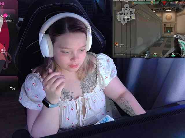 AlinaAdams webcam