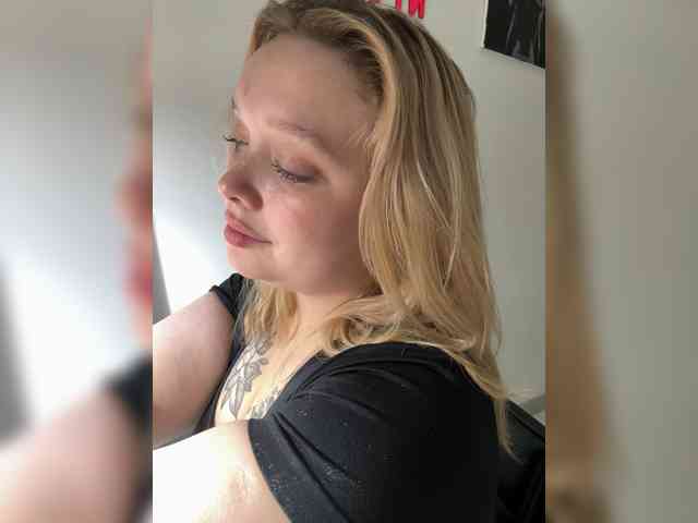 AlinaAdams webcam