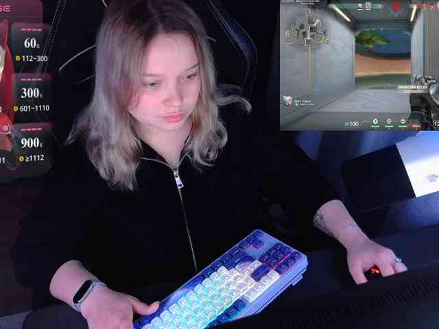 AlinaAdams webcam