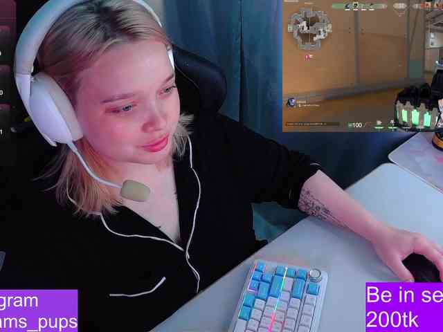 AlinaAdams webcam