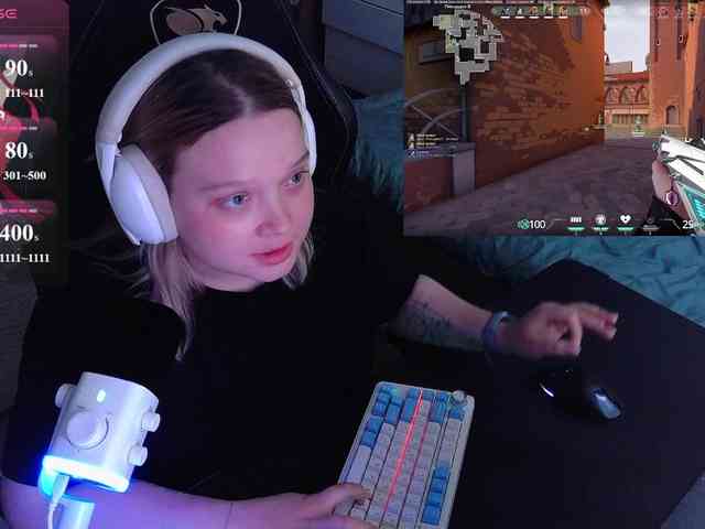 AlinaAdams webcam