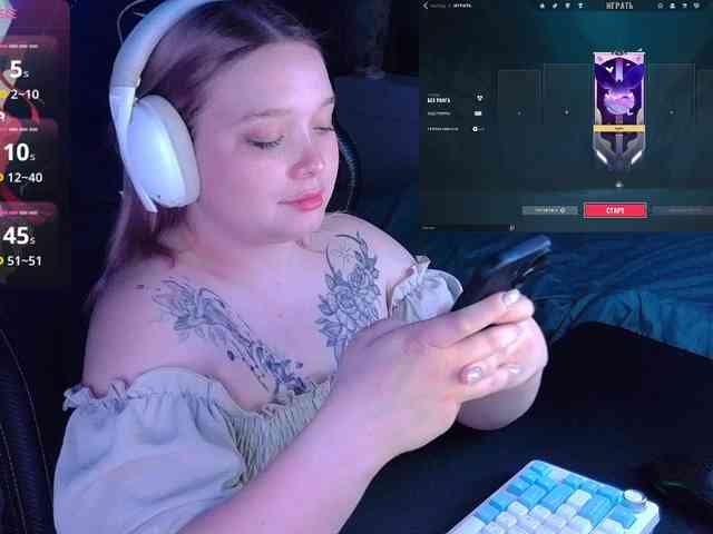 AlinaAdams webcam