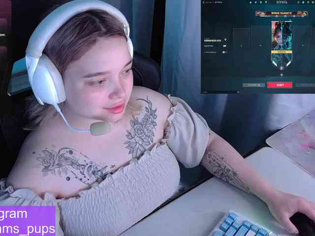 AlinaAdams webcam