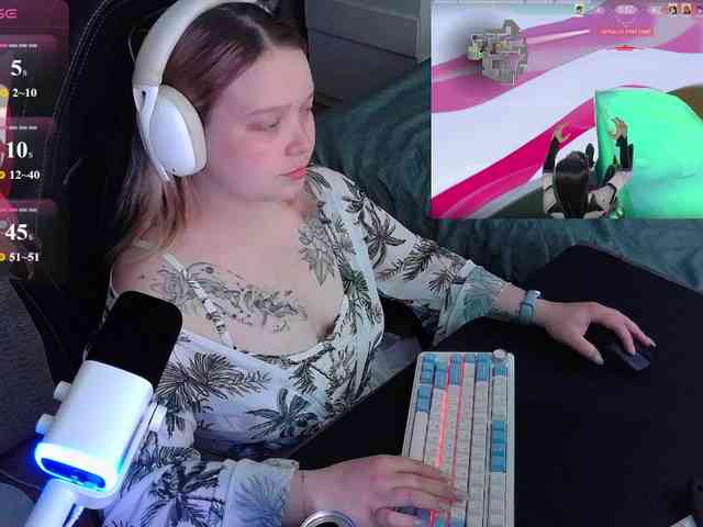 AlinaAdams webcam