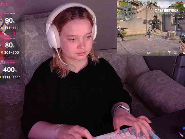 AlinaAdams webcam