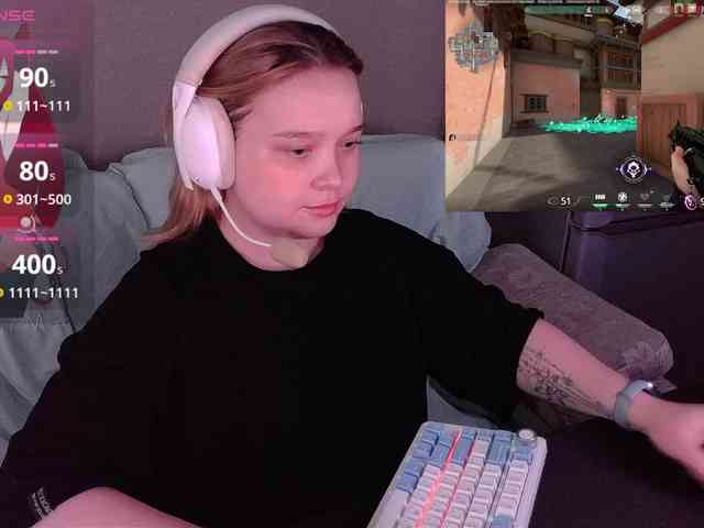 AlinaAdams webcam
