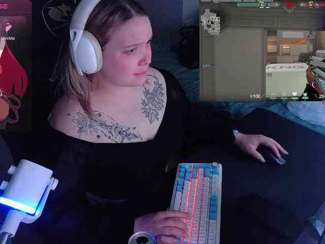 AlinaAdams webcam