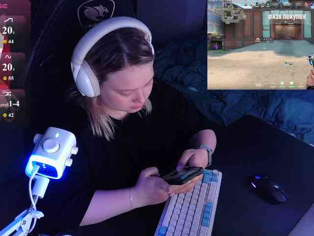 AlinaAdams webcam