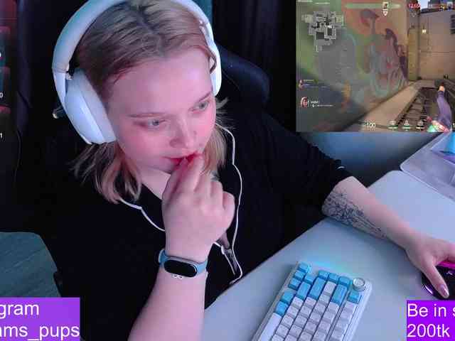 AlinaAdams webcam