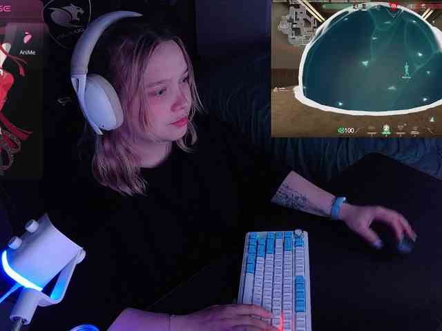 AlinaAdams webcam