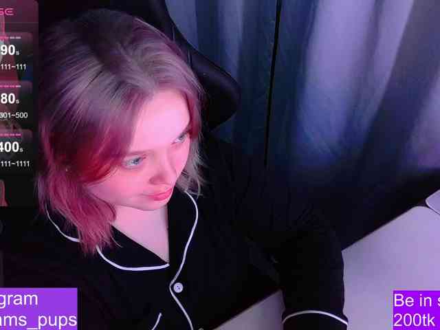 AlinaAdams webcam