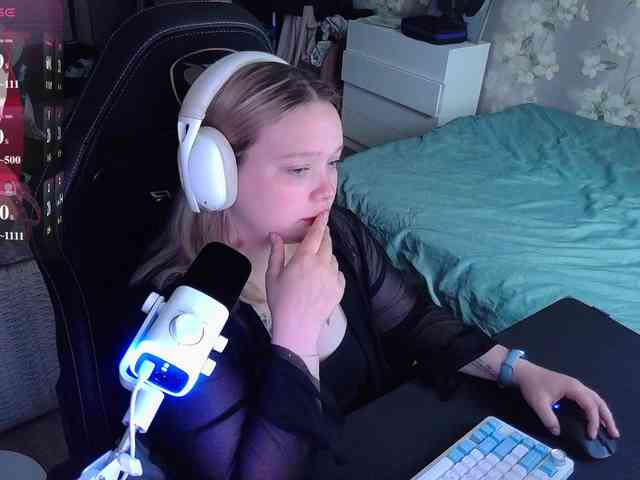 AlinaAdams webcam