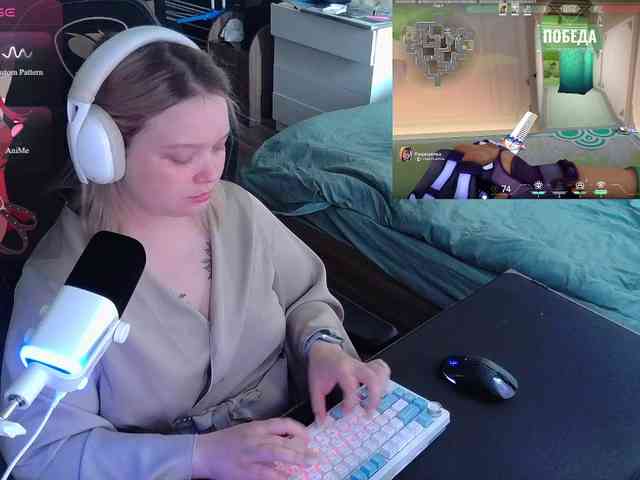 AlinaAdams webcam