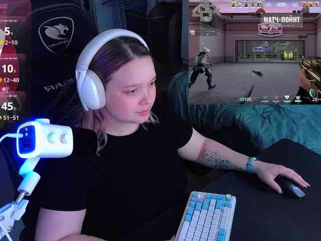 AlinaAdams webcam
