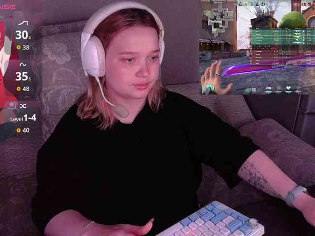 AlinaAdams webcam
