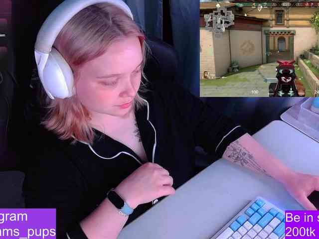 AlinaAdams webcam