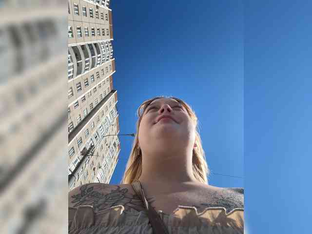 AlinaAdams webcam