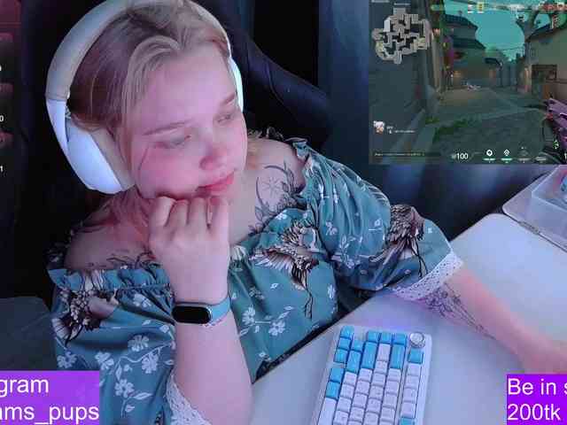 AlinaAdams webcam