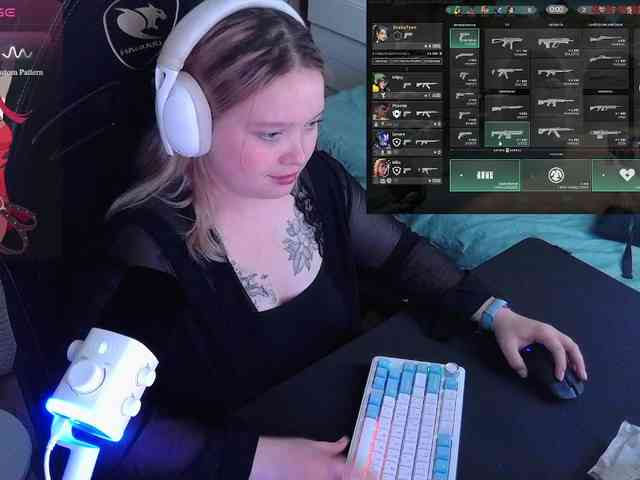 AlinaAdams webcam