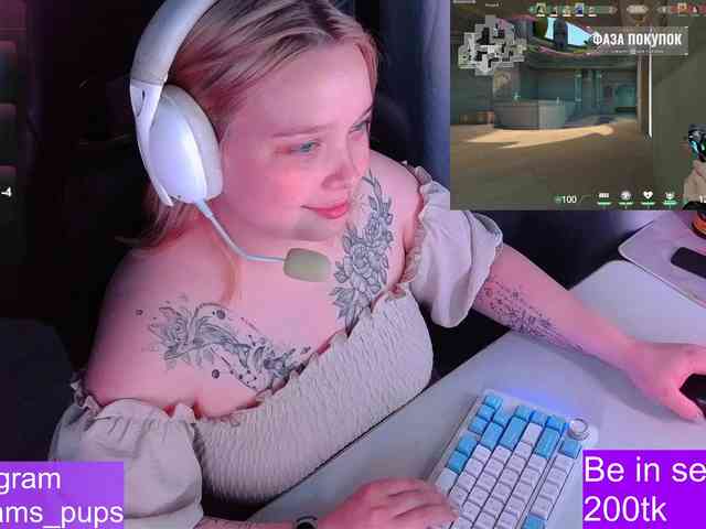 AlinaAdams webcam