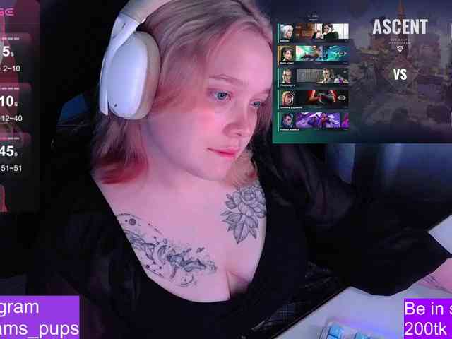 AlinaAdams webcam