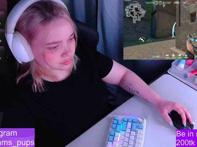 AlinaAdams webcam