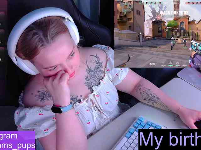 AlinaAdams webcam