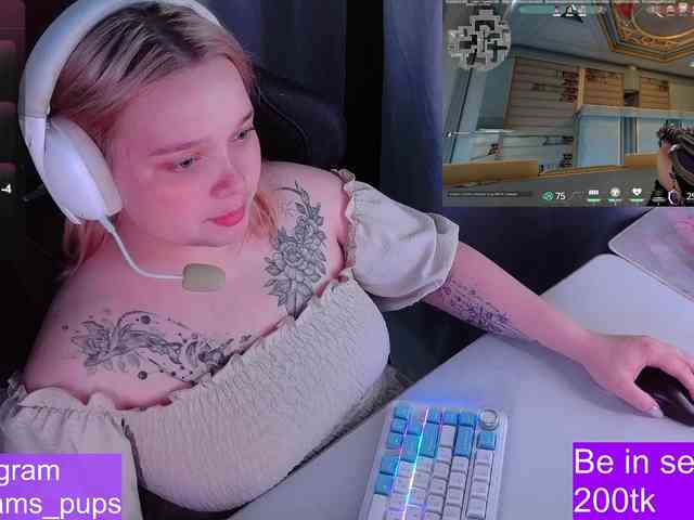 AlinaAdams webcam