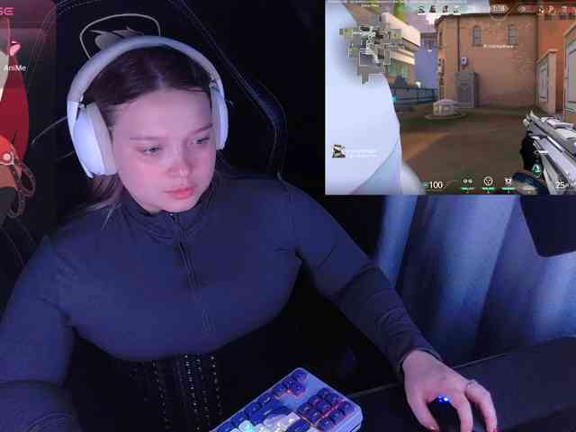 AlinaAdams webcam