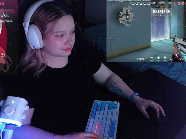 AlinaAdams webcam