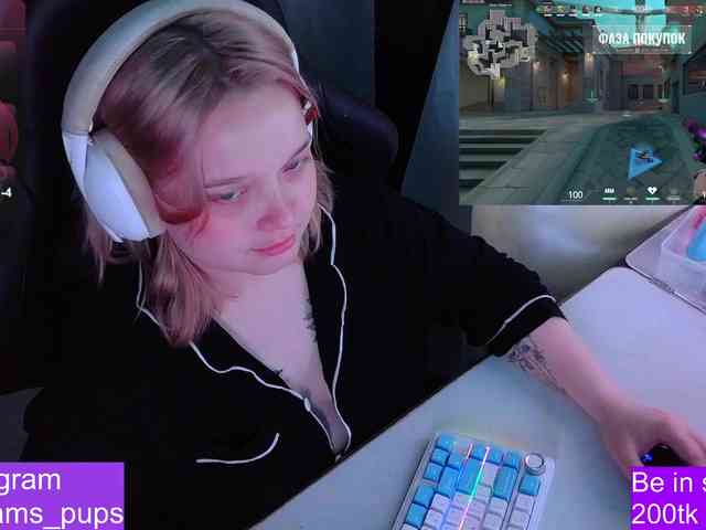 AlinaAdams webcam
