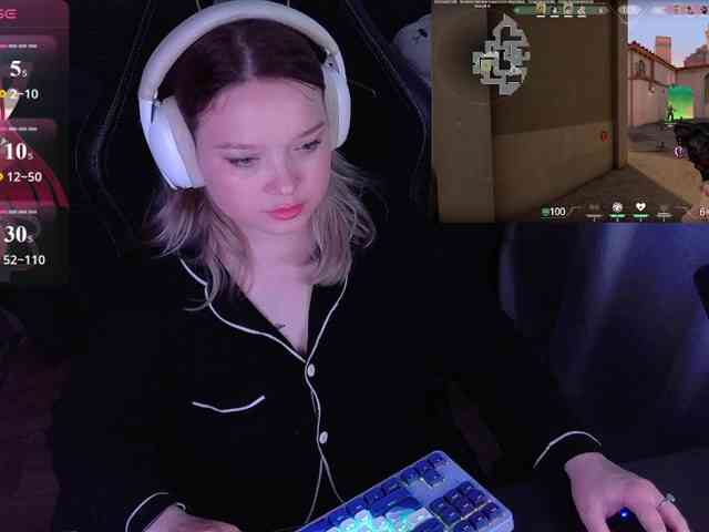 AlinaAdams webcam