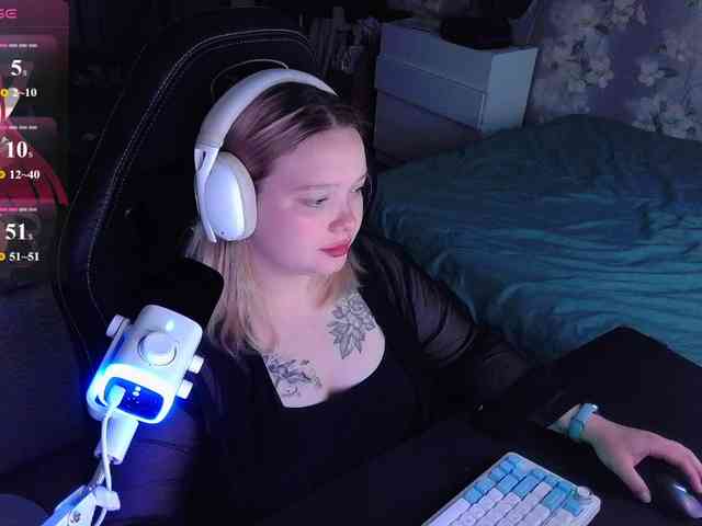 AlinaAdams webcam