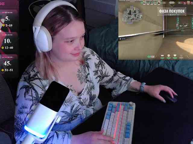 AlinaAdams webcam