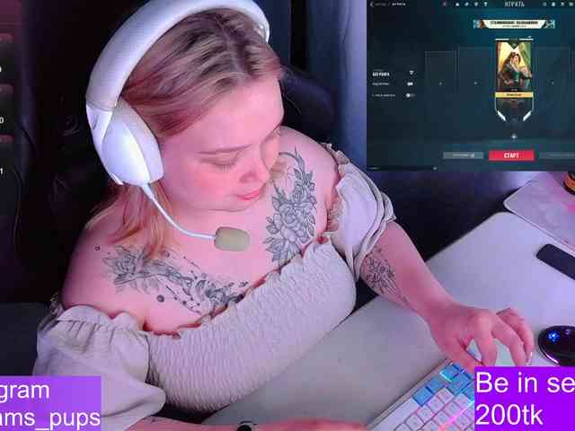 AlinaAdams webcam